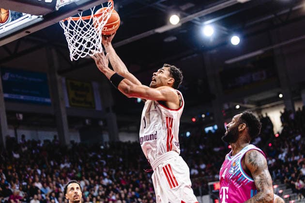 easyCreditBBL, Playoff semi-final 3, Telekom Baskets Bonn vs FC Bayern Basketball, 4 6 2026 Oscar da Silva FC BAYERN MÜNCHEN BASKETBALL 1 puts the ball in the basket easyCreditBBL, Playoff semi-final 3, Telekom Baskets Bonn vs FC Bayern Basketball, 4 6 2026, Telekom Dome Bonn Copyright: xBEAUTIFULxSPORTS Derixx
