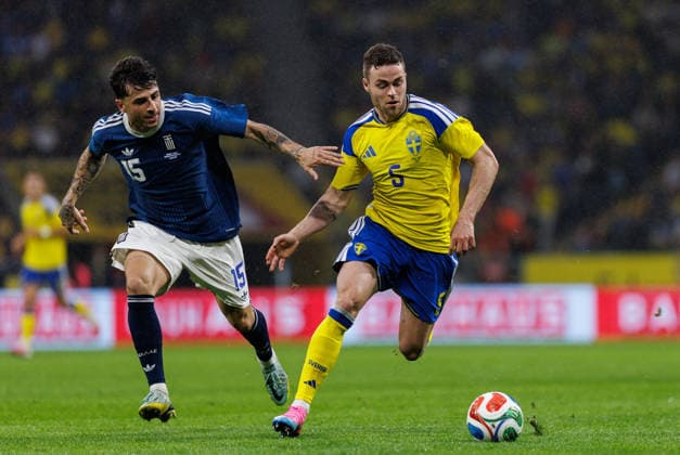 260604 Lazaros Rota of Greece and Gabriel Gudmundsson of Sweden during the international friendly football match between Sweden and Greece on June 4, 2026 in Stockholm Photo Maxim Thore BILDBYRAN kod MT JM0822 bbeng fotboll football soccer fotball träningslandskamp international friendly sverige sweden sverige a grekland greece  Copyright: MAXIMxTHORE BB260604MT045