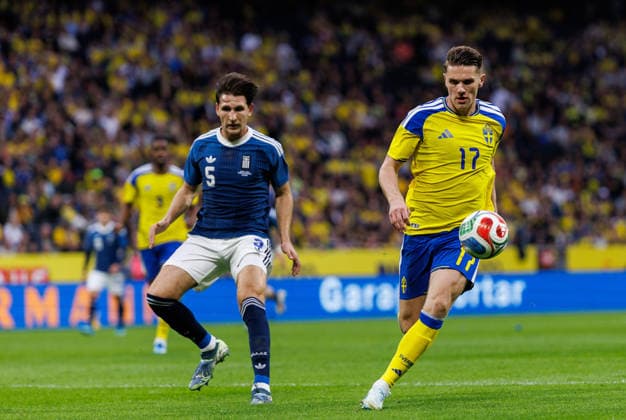 260604 Panagiotis Retsos of Greece and Viktor Gyökeres of Sweden during the international friendly football match between Sweden and Greece on June 4, 2026 in Stockholm Photo Maxim Thore BILDBYRAN kod MT JM0822 bbeng fotboll football soccer fotball träningslandskamp international friendly sverige sweden sverige a grekland greece  Copyright: MAXIMxTHORE BB260604MT055