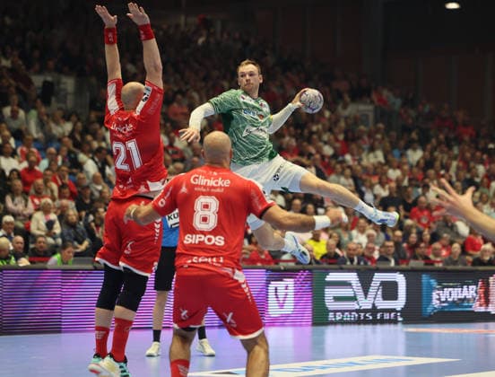 Sport Bilder des Tages GER HBL Saison 2025 2026 MT Melsungen vs. FÜCHSE Berlin, 04.06.26, ROTHENBACH-HALLE, Kassel Mathias GIDSEL (Füchse Berlin 19), AIrtime *** GER HBL Season 2025 2026 MT Melsungen vs FÜCHSE Berlin, 04 06 26, ROTHENBACH HALLE, Kassel Mathias GIDSEL Füchse Berlin 19 , AIrtime