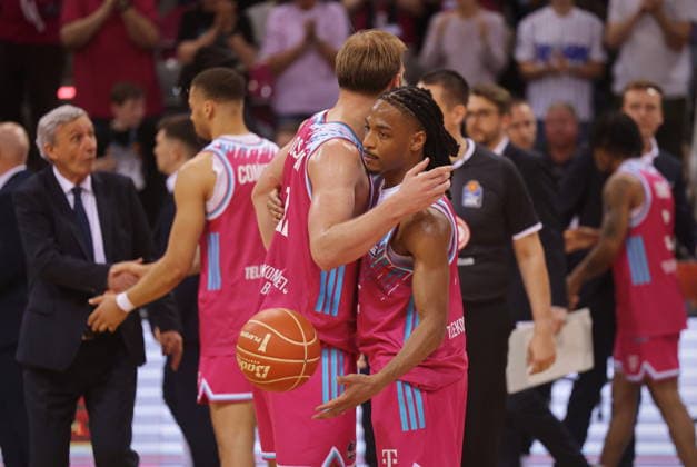 End of season for Telekom Baskets Bonn after defeat to FC Bayern Munich Munich Basketball Jalen Finch, Melvin Jostmann Playoffs semi-final game 3 2025 season 26