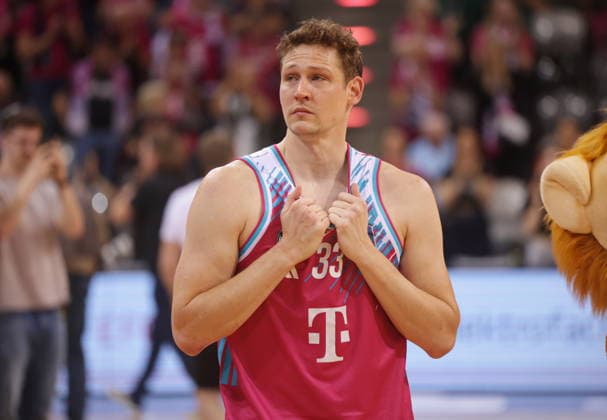 End of season for Telekom Baskets Bonn after defeat to FC Bayern Munich Muenchen Basketball Patrick Heckmann Playoffs semi-final game 3 2025 season 26