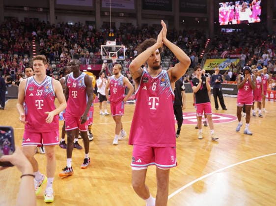 End of season for Telekom Baskets Bonn after defeat against FC Bayern Munich Munich Basketball Playoffs Semi-Final Game 3 Season 2025 26