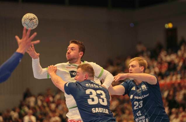 Photo Dominik MAPPES Wetzlar against Einar OLAFSSON HSV and Moritz SAUTER 33 Handball Men 1 Bundesliga 33 Matchday on Thu 04 06 2026 HSV Handball HSG Wetzlar