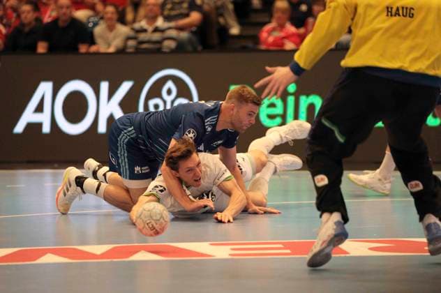 Photo Justin MÜLLER Wetzlar throws against Oliver NORLYK HSV Handball Men 1 Bundesliga 33 Matchday on Thu 04 06 2026 HSV Handball HSG Wetzlar