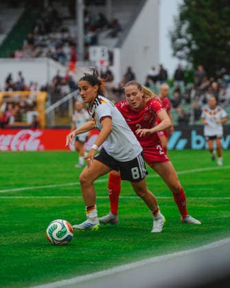 Farid Abderrahmane (1. FC Lokomotive Leipzig, 08) dribble 04.06.2026, Germany Women U23 vs Denmark Women U23, Deutschland Frauen U23 gegen Dänemark Frauen U23, Fussball, International Friendly, Länderspiel, Nationalmannschaft GER, Leipzig, Alfred-Kunze-Sportpark DFL regulations prohibit any use of photographs as image sequences and or quasi-video. Leipzig Alfred-Kunze-Sportpark Sachsen GER Copyright: xBillmanxDubex