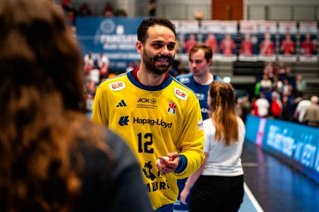 04 06 2026, xdobgx, Handball Daikin HBL, Handball Sport Verein Hamburg HSG Wetzlar v l Mohamed ElTayar Handball Sport Verein Hamburg, 12 smiling, friendly expression, smiling, friendly expression Hamburg