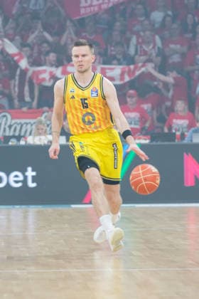 Bamberg, Germany 04 June 2026 1 BBL playoff semi-final 2025 2026 Sp 3 Bamberg Baskets vs Alba Berlin In the picture Martin Hermannsson Berlin in the Brose Arena Bayern set-up Copyright: xFotostandx xSchmittx