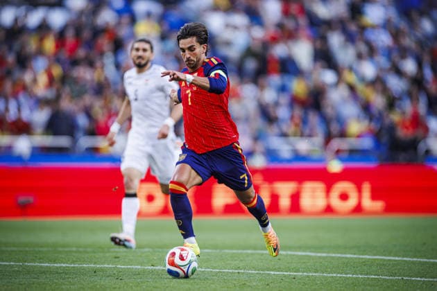 Spain v Iraq - Friendlies A CORUNA, SPAIN - JUNE 4: Ferran Torres of Spain in action during the friendly match between the Spain and Iraq at the Riazor Stadium in A Coruna, Spain on June 4, 2026. Pablo Garcia Sacristan Anadolu A Coruna Spain. Editorial use only. Please get in touch for any other usage.  Copyright: x2026xAnadoluxPabloxGarciaxSacristanx