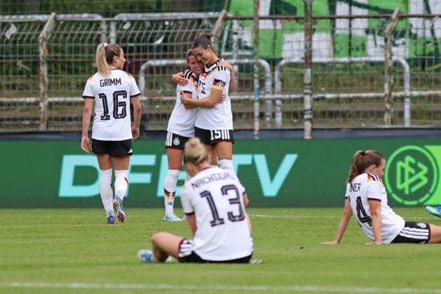 Soccer, U23 Women Germany Denmark, 04 06 26 Sarah Mattner 7, Germany U23, SKN St Pölten and Selina Ostermeier 15, Germany U23, Bayer Leverkusen are happy about the victory together Football, Test match U23 Women Germany Denmark on 04 06 26 at Alfred Kunze Sportpark Leipzig Leutzsch Copyright: xBEAUTIFULxSPORTS JanxKaeferx