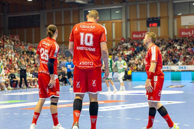 DAIKIN Handball Bundesliga, Kassel, MT Melsungen vs Fuechse Berlin, Rothenbach Halle Kassel 04 06 2026 DAIKIN Handball Bundesliga, Kassel, Germany 04 06 2026 The players of MT Melsungen, Handball Bundesliga, Match of MT Melsungen vs Fuechse Berlin, Rothenbach Halle Kassel Copyright: xBEAUTIFULxSPORTS Freudensteinx