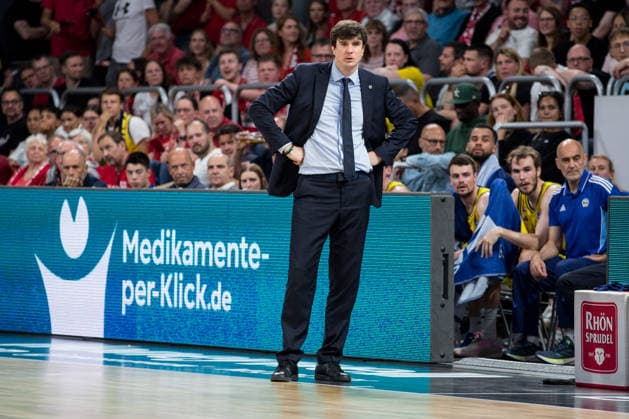 Bamberg, Germany 04 June 2026 1 BBL Playoff Semifinals 2025 2026 Sp 3 Bamberg Baskets vs Alba Berlin In the picture Coach Pedro Calles Berlin stands dissatisfied on the pitch Brose Arena Bayern Copyright: xFotostandx xSchmittx