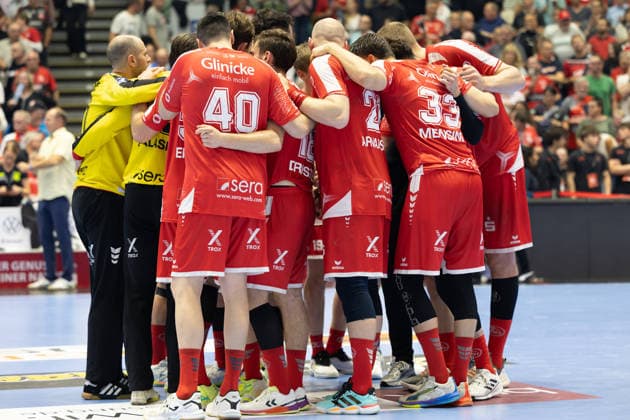 DAIKIN Handball Bundesliga, Kassel, MT Melsungen vs Fuechse Berlin, Rothenbach Halle Kassel 04 06 2026 DAIKIN Handball Bundesliga, Kassel, Germany 04 06 2026 The players after the match, Handball Bundesliga, MT Melsungen vs Fuechse Berlin match, Rothenbach Halle Kassel Copyright: xBEAUTIFULxSPORTS Freudensteinx