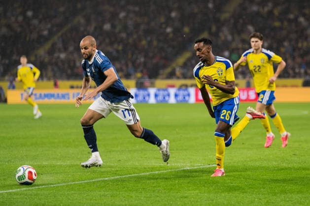 260604 Pantelis Hatzidiakos of Greece and Taha Ali of Sweden during the international friendly football match between Sweden and Greece on June 4, 2026 in Stockholm Photo Johanna Säll BILDBYRAN code JL JM0822 bbeng fotboll football soccer fotball träningslandskamp international friendly sverige sweden sverige a grekland greece  Copyright: JOHANNAxSÄLL BB260604BB905