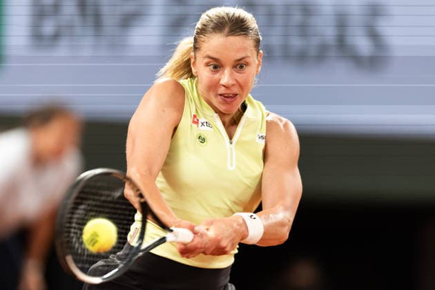 2026 French Open - Day Twelve Maja Chwalinska competes during her semi-final women s singles match against Diana Shnaider on day 12 of the French Open tennis tournament on Court Philippe Chatrier at the Roland-Garros Complex in Paris, France. Paris France  Copyright: xIbrahimxEzzatx originalFilename:ezzat-notitle260604_npmuN.jpg