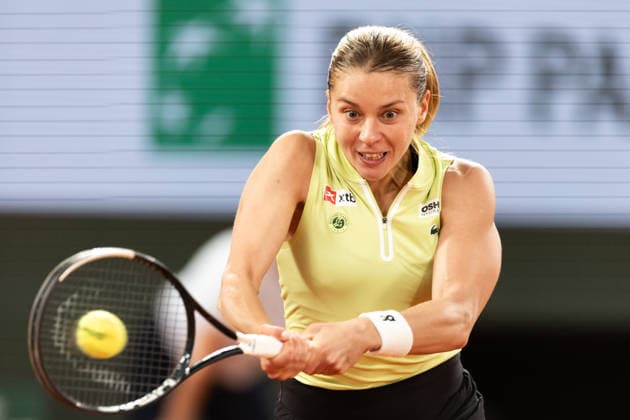 2026 French Open - Day Twelve Maja Chwalinska competes during her semi-final women s singles match against Diana Shnaider on day 12 of the French Open tennis tournament on Court Philippe Chatrier at the Roland-Garros Complex in Paris, France. Paris France  Copyright: xIbrahimxEzzatx originalFilename:ezzat-notitle260604_npJGL.jpg