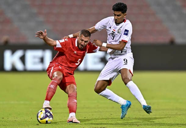 Lebanon v Yemen - AFC Asian Cup 2027 Qualifiers Nassar Nassar (L) of Lebanon and Omar Al-Dahi of Yemen compete during the Asian Cup Saudi Arabia 2027 Qualifiers match between Lebanon and Yemen at Grand Hamad Stadium Stadium in Doha, Qatar, on June 4, 2026. DOHA Qatar Copyright: xNOUSHADx