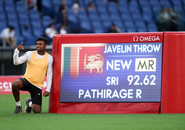 (260605) -- ROME, June 5, 2026 -- Rumesh Tharanga Pathirage of Sri Lanka poses with the new meeting record after the men s javelin throw at the 2026 World Athletics Diamond League Golden Gala at the Stadio Olimpico in Rome, Italy, June 4, 2026. ) (SP)ITALY-ROME-ATHLETICS-DIAMOND LEAGUE-JAVELIN THROW LixJing 