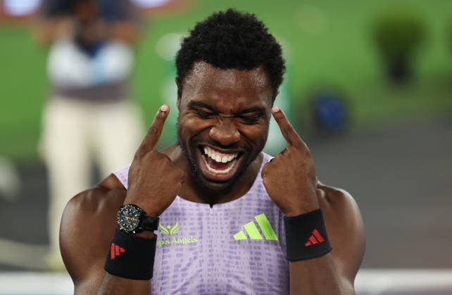 (260605) -- ROME, June 5, 2026 -- Noah Lyles of the United States celebrates after the men s 100m at the 2026 World Athletics Diamond League Golden Gala at the Stadio Olimpico in Rome, Italy, June 4, 2026. ) (SP)ITALY-ROME-ATHLETICS-DIAMOND LEAGUE-MEN S 100M WangxKaiyan 