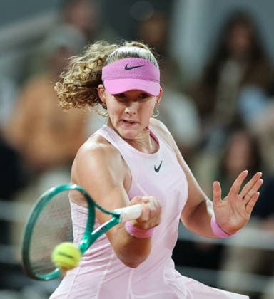 (260605) -- PARIS, June 5, 2026 -- Mirra Andreeva hits a return during the women s singles semifinal match between Marta Kostyuk of Ukraine and Mirra Andreeva of Russia at the French Open tennis tournament at Roland Garros, Paris, France, June 4, 2026. ) (SP)FRANCE-PARIS-TENNIS-FRENCH OPEN-WOMEN S SINGLES-SEMIFINAL WuxHuiwo 