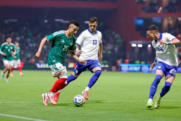 MEXICO NATIONAL TEAM INTERNATIONAL FRIENDLY MEXICO NATIONAL TEAM INTERNATIONAL FRIENDLY MEXICO VS SERBIA 04062026 TOLUCA, ESTADO DE MEXICO, MEXICO Action photo of Roberto Alvarado 25 of the Mexico National team and Aleksandar Stankovic 10 of Serbia, during friendly game held at the Estadio Nemesio Diez of Toluca, Estado de Mexico Action photo of Roberto Alvarado 25 of the Mexico National team and Aleksandar Stankovic 10 of Serbia, during friendly game held at the Estadio Nemesio Diez of Toluca, Estado de Mexico PHOTO BY IMAGENSHOP AGENCIA FOTOGRAFICA TOLUCA ESTADO DE MEXICO MEXICO Copyright: xYOALIxMARTINEZx