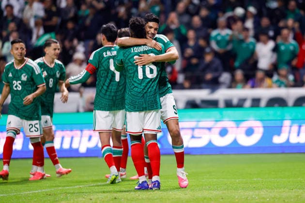 MEXICO NATIONAL TEAM INTERNATIONAL FRIENDLY MEXICO NATIONAL TEAM INTERNATIONAL FRIENDLY MEXICO VS SERBIA 04062026 TOLUCA, ESTADO DE MEXICO, MEXICO Action photo of Julian Quinones 16 and Raul Jimenez 9 of the Mexico National team celebrating a goal against Serbia, during friendly game held at the Estadio Nemesio Diez of Toluca, Estado de Mexico Action photo of Julian Quinones 16 and Raul Jimenez 9 of the Mexico National team celebrating a goal against Serbia, during friendly game held at the Estadio Nemesio Diez of Toluca, Estado de Mexico PHOTO BY IMAGENSHOP AGENCIA FOTOGRAFICA TOLUCA ESTADO DE MEXICO MEXICO Copyright: xYOALIxMARTINEZx