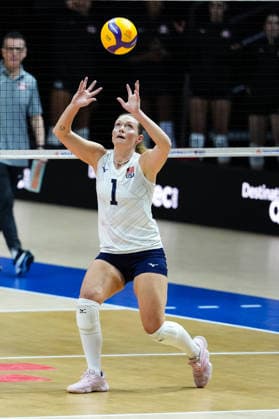 2026 Women s Volleyball Nations League - Quebec City - Day2 Micha Hancock 1 of the United States in action during the 2026 Women s Volleyball Nations League match between Canada and the United States at Videotron Centre in Quebec City, Canada, on June 4, 2026. Quebec City Quebec Canada  Copyright: xYuanxTianx originalFilename:tian-2026wome260604_npyA5.jpg
