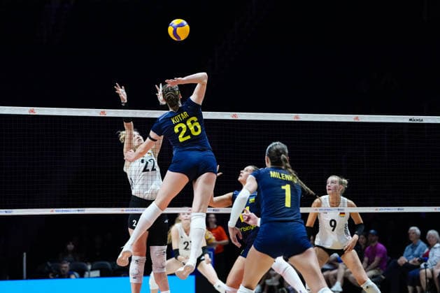 2026 Women s Volleyball Nations League - Quebec City - Day2 Uliana Kotar 26 of Ukraine in action during the 2026 Women s Volleyball Nations League match between Ukraine and Germany at Videotron Centre in Quebec City, Canada, on June 4, 2026. Quebec City Quebec Canada  Copyright: xYuanxTianx originalFilename:tian-2026wome260604_nppne.jpg