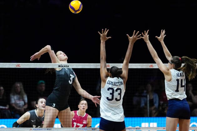 2026 Women s Volleyball Nations League - Quebec City - Day2 Kiera Van Ryk of Canada competes during the 2026 Women s Volleyball Nations League match between Canada and the United States at Videotron Centre in Quebec City, Canada, on June 4, 2026. Quebec City Quebec Canada  Copyright: xYuanxTianx originalFilename:tian-2026wome260604_npTQT.jpg