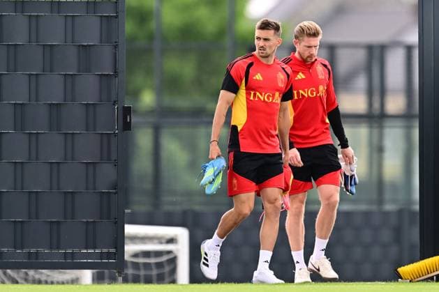Belgian national football team - FIFA World Cup, WM, Weltmeisterschaft, Fussball 2026 - media activities 05 06 2026 TUBIZE, BELGIUM - JUNE 05 : Castagne Timothy defender of Belgium and De Bruyne Kevin forward of Belgium pictured during a training session at the training grounds of the Royal Belgian Football Association ahead of the FIFA World Cup 2026 on June 4, 2026 in Tubize, Belgium, 04 06 2026 Tubize Belgium  Copyright: xPeterxDexVoechtx
