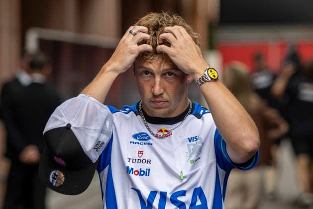 RECORD DATE NOT STATED 5th June 2026: Circuit de Monaco, Monaco: Formula One Monaco Grand Prix, Free Practice Day; Visa Cash App Racing Bulls F1 Team driver Liam Lawson does his hair TimxWilliams