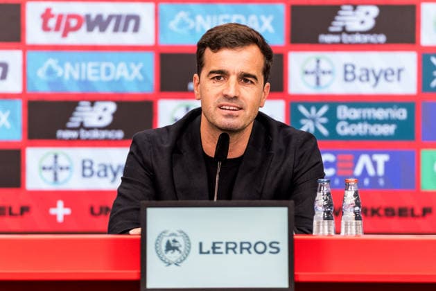 LEVERKUSEN, GERMANY - JUNE 05: Carles Martinez Novell (Head coach Bayer 04 Leverkusen) is being presented as the new Head Coach during a press conference, PK, Pressekonferenz at BayArena on June 05, 2026 in Leverkusen, Germany. North Rhine Westphalia Germany Copyright: xSteffiexWunderlx