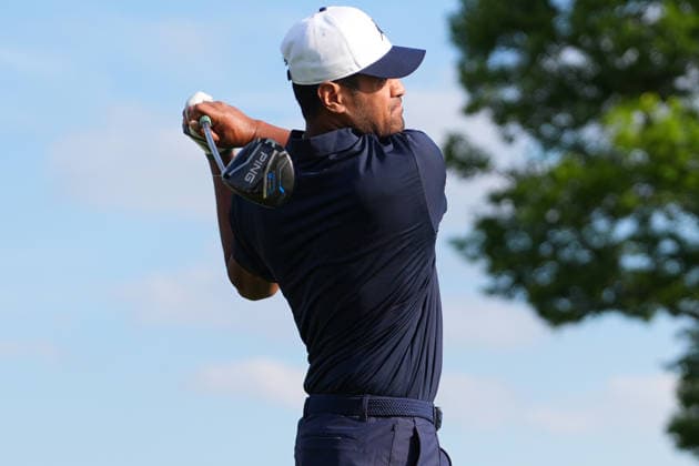 DUBLIN, OH - JUNE 05: Tony Finau of United States plays his shot from the first tee during second round of the Memorial Tournament on June 05, 2026 at the Muirfield Village Golf Club in Dublin, Ohio. (Photo by Jason Mowry Icon Sportswire) GOLF: JUN 05 PGA, Golf Herren the Memorial Tournament presented by Workday EDITORIAL USE ONLY Icon260605008