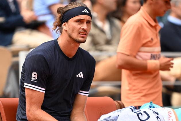 2026 French Open (Roland-Garros) - Semi-finals PARIS, FRANCE - JUNE 5: Alexander Zverev of Germany is seen as he in action against Jakub Mensik (not seen) of Czech during their men s Singles semi-final match of the 2026 French Open at Philippe-Chatrier Court in Paris, France on June 5, 2026. Burak Akbulut Anadolu Paris France. Editorial use only. Please get in touch for any other usage.  Copyright: x2026xAnadoluxBurakxAkbulutx