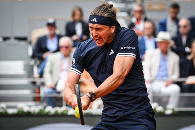 June 5, 2026, Paris, France, France: Alexander ZVEREV of Germany during the thirteenth day of the Roland-Garros 2026, French Open 2026, Grand Slam tennis tournament at Roland-Garros Stadium on June 05, 2026 in Paris, France. Paris France - ZUMAm308 20260605_zsp_m308_009 Copyright: xMatthieuxMirvillex
