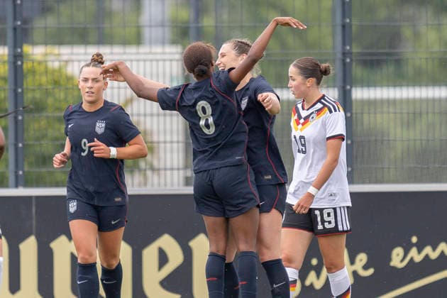 U19 Womens Test Match Germany USA, 05 06 2026 Keria Kemmerley USA U19 6 scored the goal to make it 1 0 for the USA and celebrates with Adia Symmonds USA U19 8 , Germany USA, Frankfurt, DFB Campus, 5 6 2026 Copyright: xBEAUTIFULxSPORTS Gawlikx