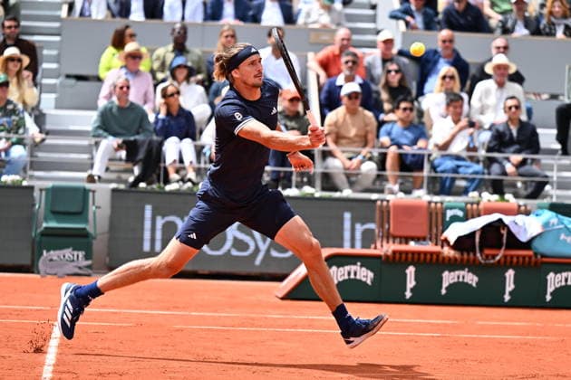 2026 French Open (Roland-Garros) - Semi-finals PARIS, FRANCE - JUNE 05: Alexander Zverev of Germany in action against Jakub Mensik (not seen) of Czechia in their Men s Singles semi-final match on Day Thirteen of the 2026 French Open at Roland Garros on June 05, 2026 in Paris, France. Mustafa Yalcin Anadolu Paris World. Editorial use only. Please get in touch for any other usage.  Copyright: x2026xAnadoluxMustafaxYalcinx
