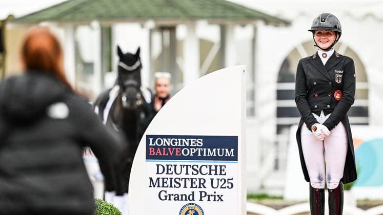 Balve Optimum on Friday, June 5, 2026 FOR EDITORIAL PURPOSES ONLY EDITORIAL USE ONLY p Award ceremony German Championship Dressage Grand Prix U25 2026 on Friday, June 5, 2026 at the Balve Optimum in Balve Copyright SvenjaxHanusch Copyright: SvenjaxHanusch doc865ooggtqat11o7yg7tn ,EDITORIAL USE ONLY Copyright: SvenjaxHanusch