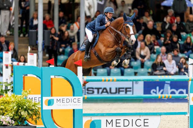 * mit 2 Umläufen (1.55 m) - 1. Wertungsprüfung Deutsche Meisterschaften Springreiter 2026 PREIS DES MITTELSTANDES präsentiert von der TRIO Lighting Group und der Drewke Baugesellschaft GmbH Balve, Reitanlage Schloss Wocklum 05. June 2026 -
