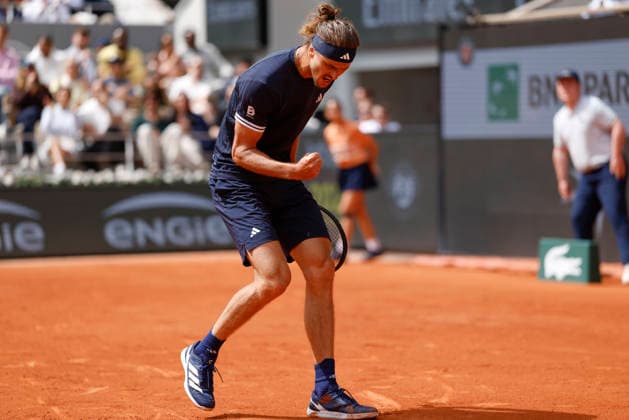 June 5, 2026, Paris, Paris, France: Alexander ZVEREV (GER) during the tennis Grand Slam of Roland Garros 2026, menÃ¢â‚¬â ¢s semi final match between Jakub MENSIK (CZE) and Alexander ZVEREV (GER) at Roland Garros Stadium - on June 04 2026 .Paris - France Tennis Grand Slam Of Roland Garros 2026 Semi Final Ladies MenÃ¢â‚¬â ¢S Semi Final Match Between Jakub MENSIK (CZE) And Alexander ZVEREV (GER)  - ZUMAb253 20260605_zsp_b253_015 Copyright: xLoicxBaratouxx
