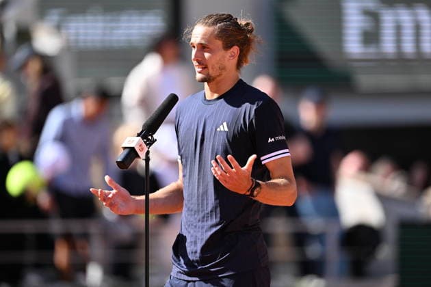 2026 French Open (Roland-Garros) - Semi-finals PARIS, FRANCE - JUNE 05: Alexander Zverev of Germany gives victory speech after winning against Jakub Mensik (not seen) of Czechia in their Men s Singles semi-final match on Day Thirteen of the 2026 French Open at Roland Garros on June 05, 2026 in Paris, France. Mustafa Yalcin Anadolu Paris France. Editorial use only. Please get in touch for any other usage.  Copyright: x2026xAnadoluxMustafaxYalcinx