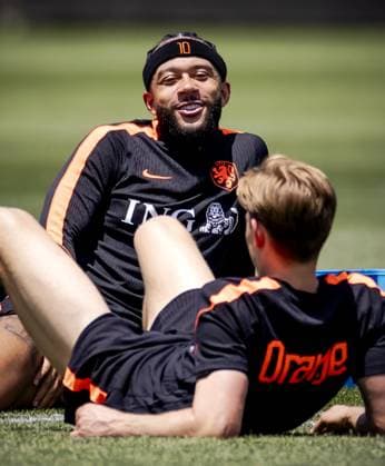 NEW YORK - Frenkie de Jong for the Netherlands and Memphis Depay for the Netherlands during a training session of the Dutch national team, Nationalteam at the Etihad City Football Academy training complex, on June 5, 2026, in Orangeburg, New York. The Dutch national team is preparing for the 2026 World Cup. ROBIN VAN LONKHUIJSEN ANP xVIxANPxSportx xxANPxIVx 560189437 originalFilename: 560189437.jpg