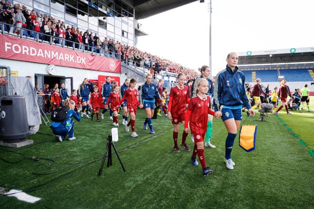 ODENSE, DENMARK 20260605 Players take the field for Fridays Womens World Cup 2027 qualifier between Denmark and Sweden at Odense Stadium ODENSE DENMARK x9200x  Copyright: xAdamxIhse TTx VM-KVAL DANMARK-SVERIGE