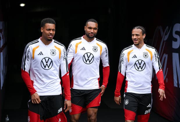 Soccer World Cup 2026 preparation Germany in Chicago 05 06 2026 Final training of the German national team at Solider Field Stadium before the test match against the USA Felix Nmecha, Jonathan Tah and Leroy Sane from left arrive at the stadium