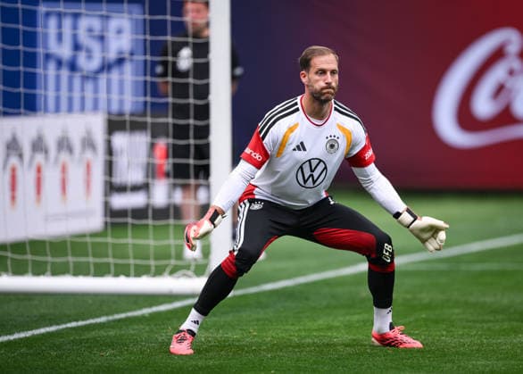 Soccer World Cup 2026 preparation Germany in Chicago 05 06 2026 Final training of the German national team at Solider Field Stadium before the test match against the USA Goalkeeper Oliver Baumann at training