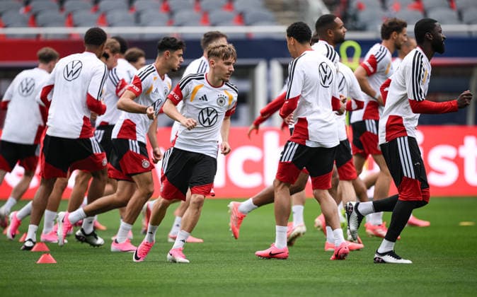Soccer World Cup 2026 preparation Germany in Chicago 05 06 2026 Final training of the German national team at Solider Field Stadium before the test match against the USA Lennart Karl center