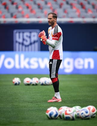 Soccer World Cup 2026 preparation Germany in Chicago 05 06 2026 Final training of the German national team at Solider Field Stadium before the test match against the USA Goalkeeper Oliver Baumann at training