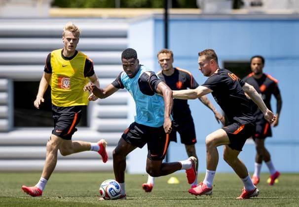 NEW YORK - Jan Paul van Hecke of the Netherlands, Denzel Dumfries of the Netherlands, and Teun Koopmeiners of the Netherlands during a training session of the Dutch national team, Nationalteam at the Etihad City Football Academy training complex on June 5, 2026, in Orangeburg, New York. The Dutch national team is preparing for the 2026 FIFA World Cup, WM, Weltmeisterschaft, Fussball KOEN VAN WEEL ANP xVIxANPxSportx xxANPxIVx 560191245 originalFilename: 560191245.jpg