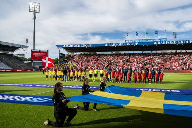 260605 Players of Denmark and of Sweden ahead of the FIFA Women™s World Cup Qualifier football match between Denmark and Sweden on June 5, 2026 in Odense Photo Ludvig Thunman BILDBYRAN code LT LT0798 fotboll football soccer fotball vm kval kval fifa womens world cup qualifier qualifier danmark sverige sweden denmark dam bbeng  Copyright: LUDVIGxTHUNMAN BB260605LT036