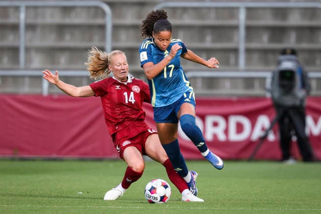 ODENSE, DENMARK 20260605 Denmarks Anna Walter left and Swedens Felicia Schröder during Fridays Womens World Cup 2027 qualifier between Denmark and Sweden at Odense Stadium ODENSE DENMARK x9200x  Copyright: xAdamxIhse TTx VM-KVAL DANMARK-SVERIGE